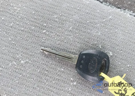 2008 Kia Sedona Lx z USA, uszkodzony, nr VIN KNDMB233786195097